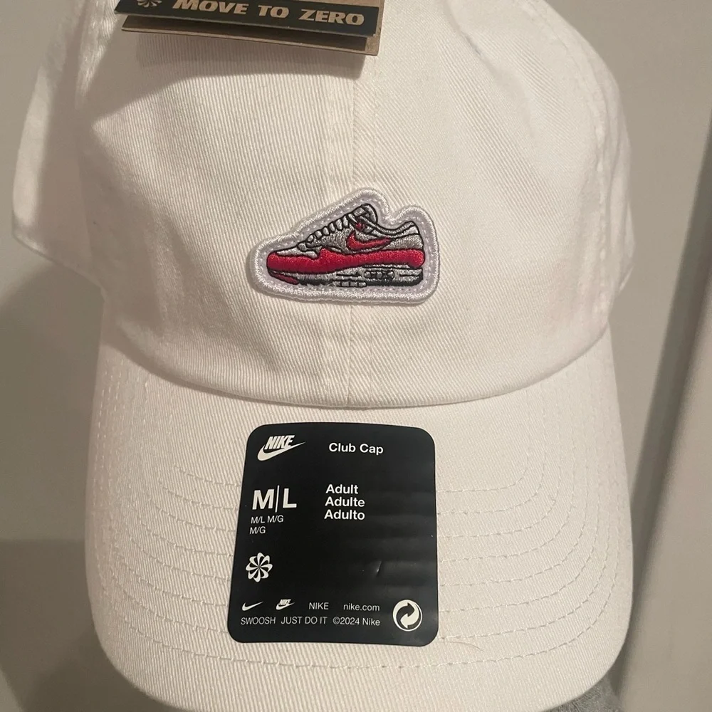 Nike Adult Unisex Club Unstructured Graphic Sneaker Air Max Cap Sz M/L NWT
